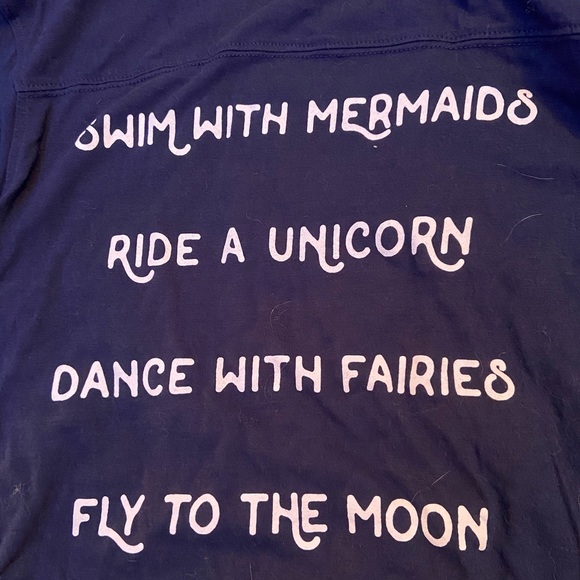 dark blue graphic shirt - Picture 3 of 4